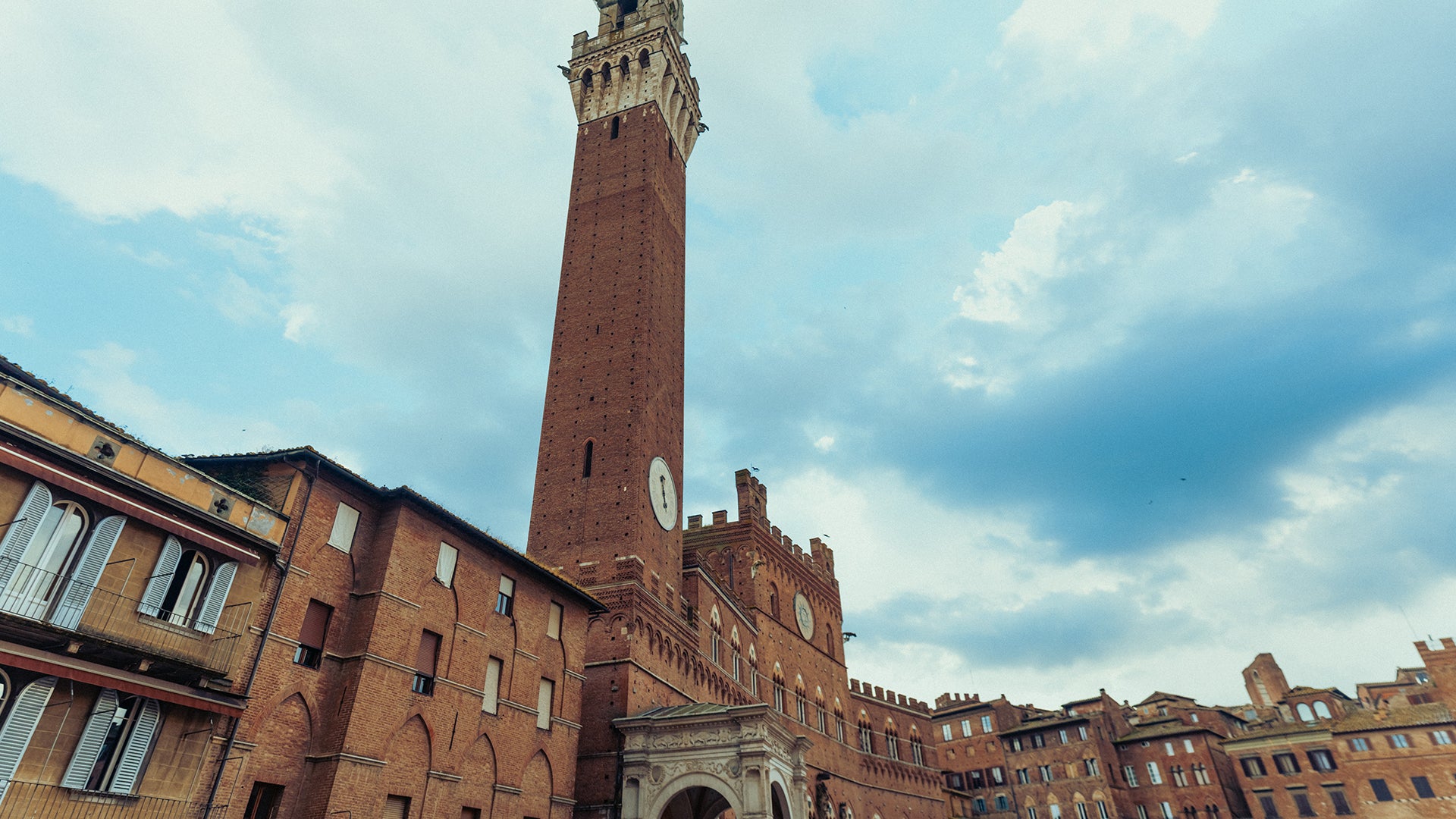 Tour Guide | Siena & San Gimignano